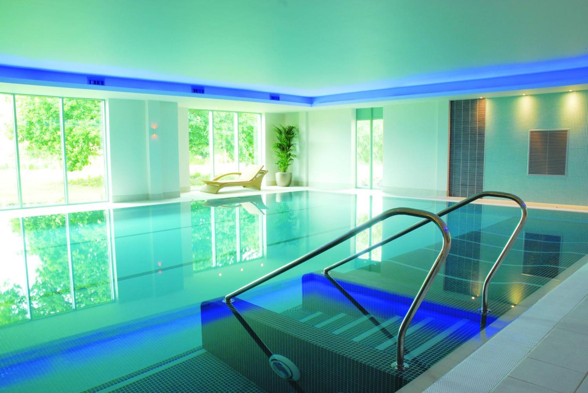 De Vere Cotswold Water Park Apartments Cirencester Eksteriør bilde