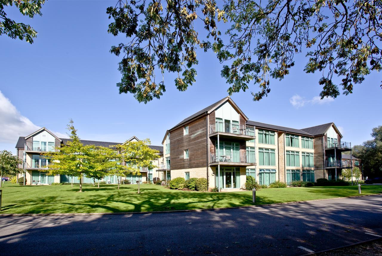 De Vere Cotswold Water Park Apartments Cirencester Eksteriør bilde